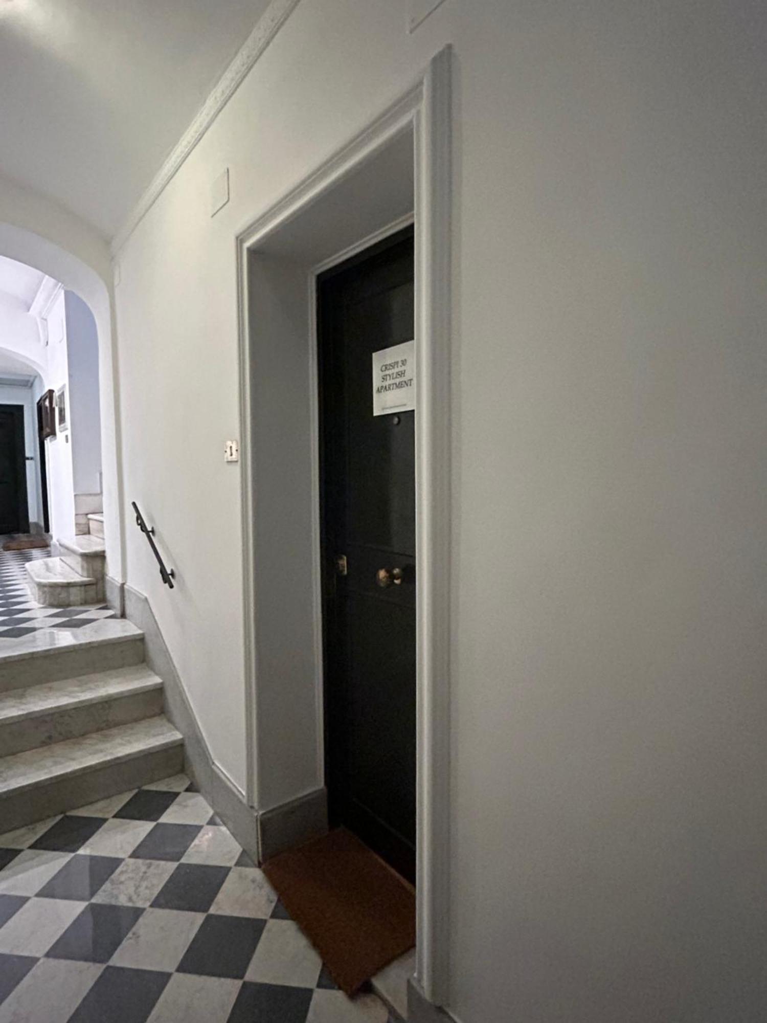 Crispi 30 Stylish Apartment Рим Екстериор снимка